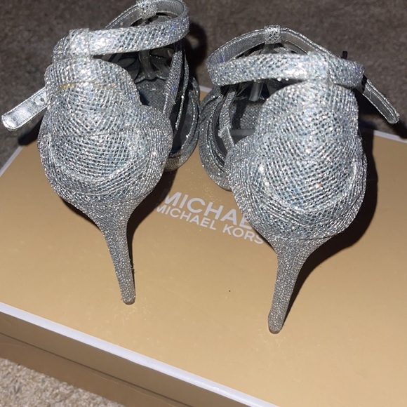 Silver Glitter Michael Kors ‘Sandra’ Platform Heels, size US 10 - Picture 4 of 5